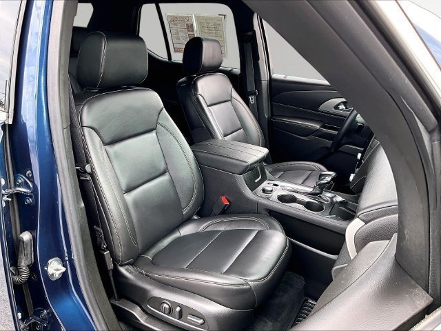 Used 2023 Chevrolet Traverse LT w/ LT Premium Package AWD/4WD image 11