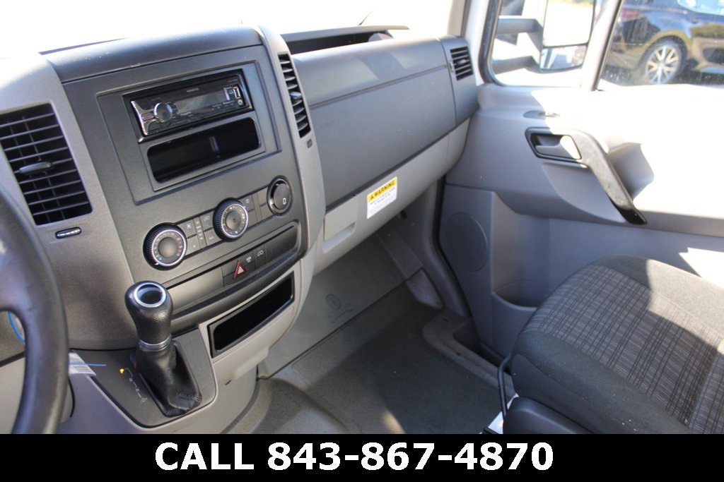 Used 2015 Freightliner Sprinter 3500 image 29