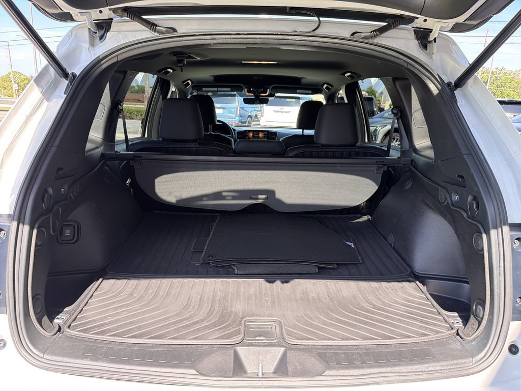 Used 2023 Honda Passport Elite image 14