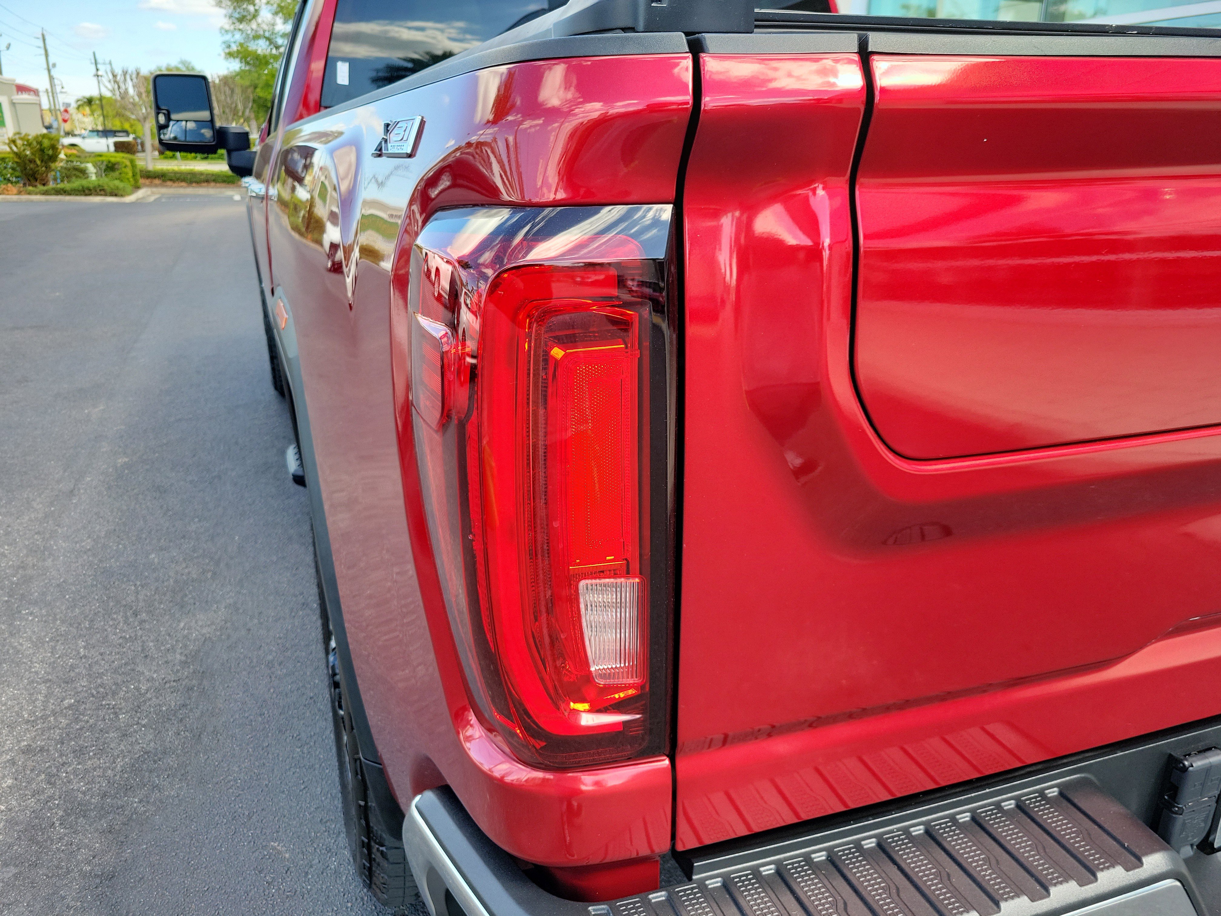 Used 2023 GMC Sierra 2500 SLT w/ SLT Premium Package image 10