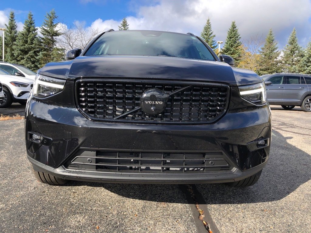 New 2026 Volvo XC40 B5 Ultra w/ Protection Package Premier AWD/4WD image 2