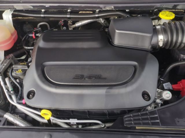 Used 2022 Chrysler Pacifica Touring-L image 37