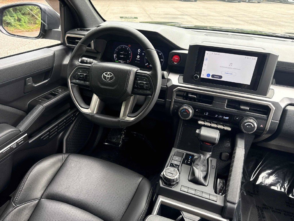 Used 2025 Toyota 4Runner TRD Off-Road AWD/4WD image 13