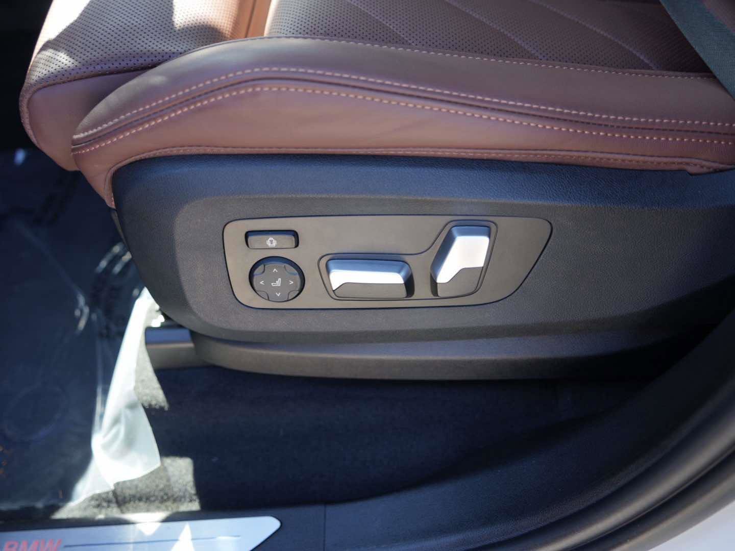 Certified 2023 BMW X5 xDrive45e w/ Parking Assistance Package image 16