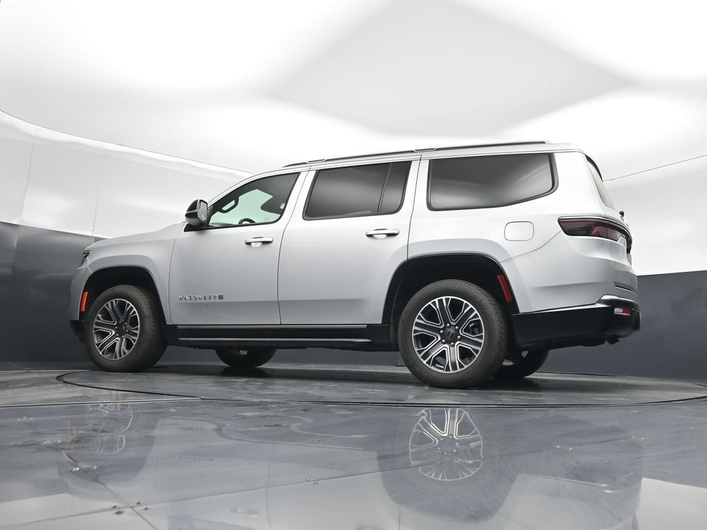 Used 2025 Jeep Wagoneer Series II AWD/4WD image 52