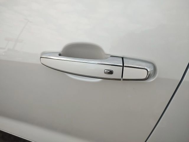 Used 2021 Chevrolet Blazer Premier w/ Driver Confidence II Package image 11