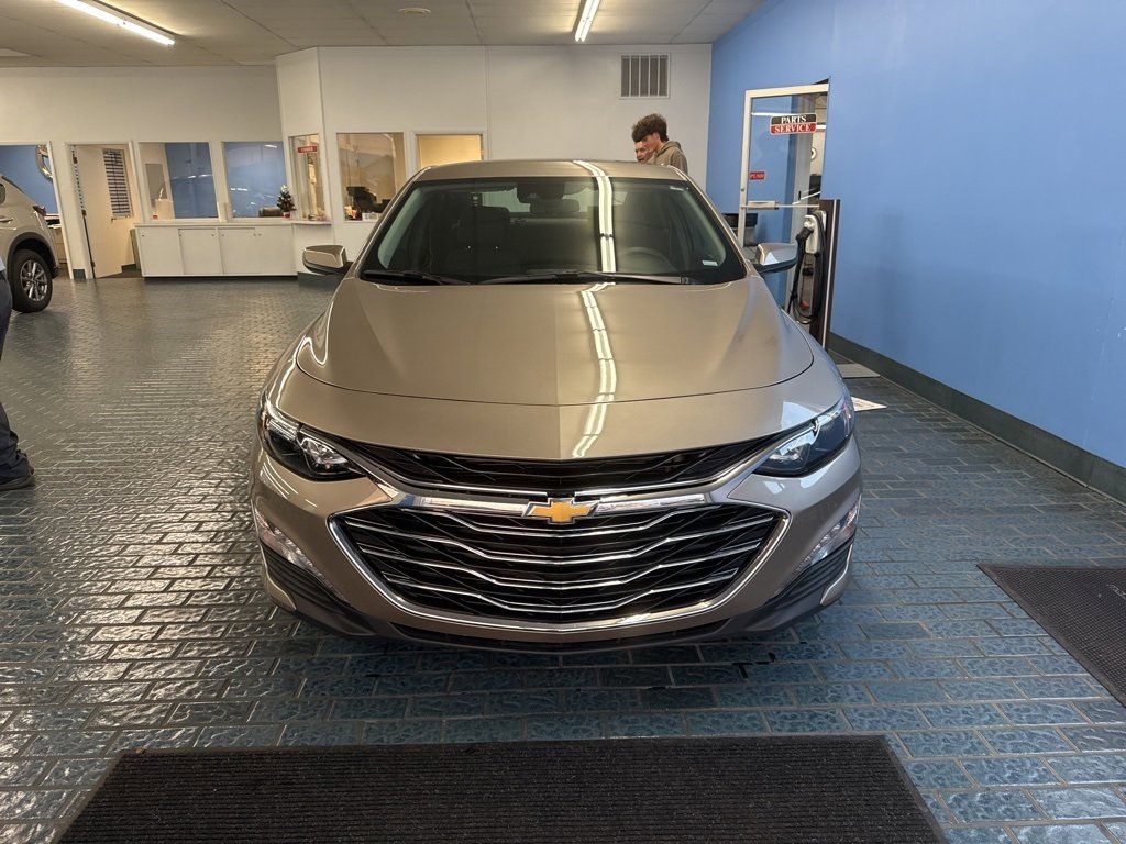 Used 2025 Chevrolet Malibu LT image 13