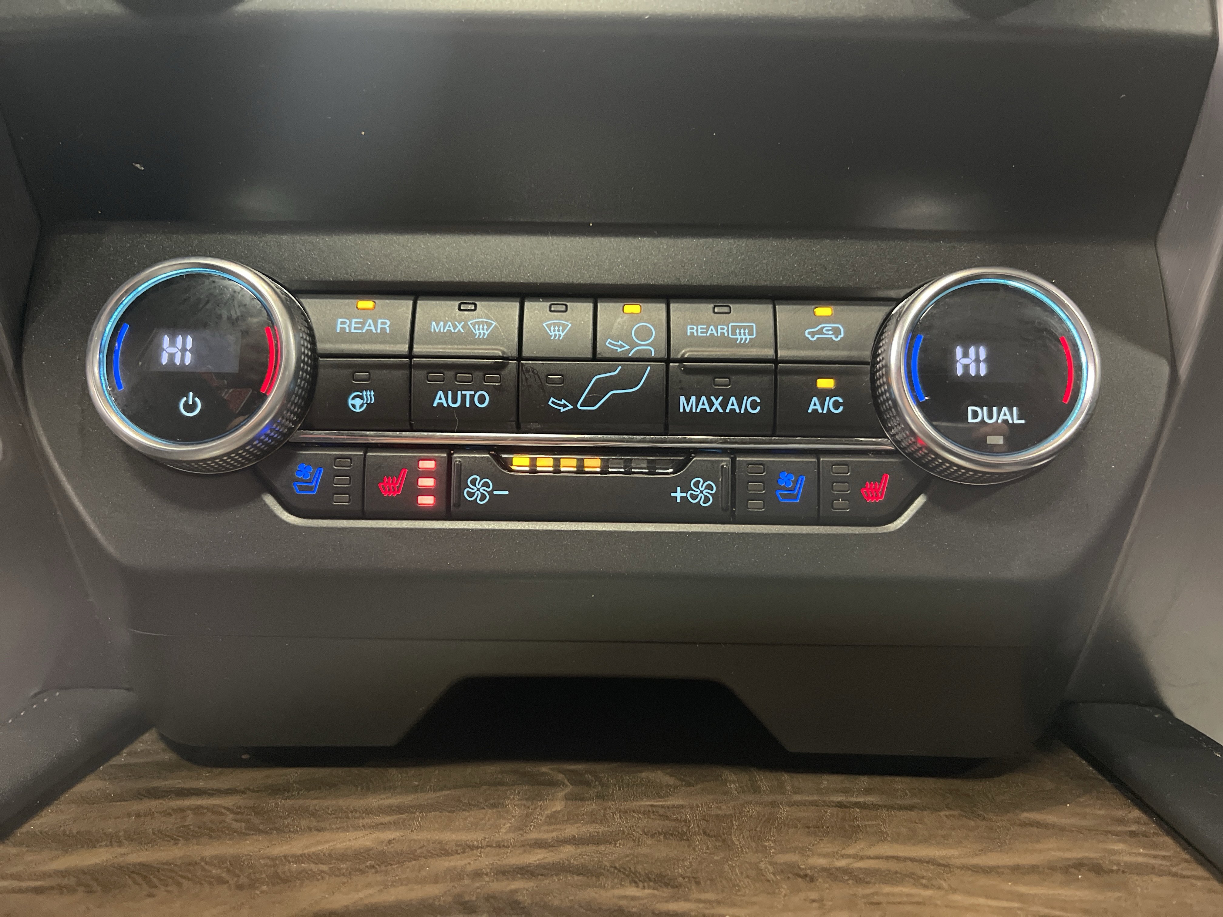 Used 2021 Ford Expedition Platinum image 26