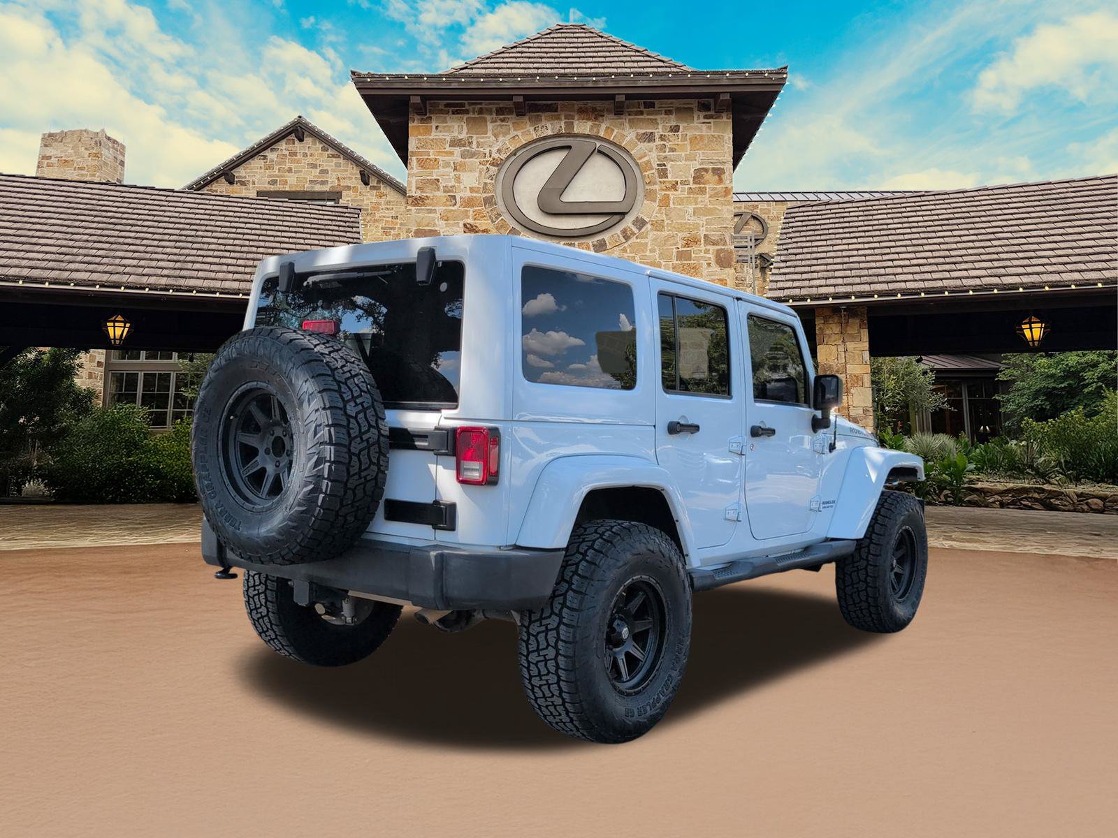 Used 2016 Jeep Wrangler Unlimited Rubicon w/ Connectivity Group AWD/4WD image 2