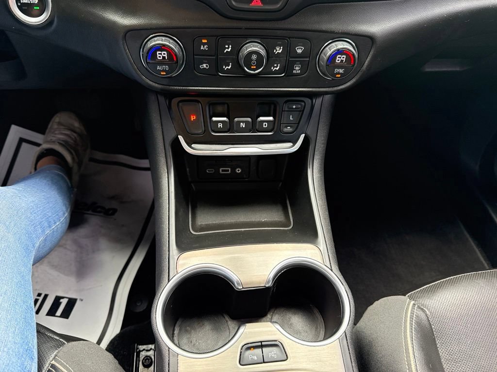 Used 2020 GMC Terrain Denali w/ Denali Premium Package FWD image 27