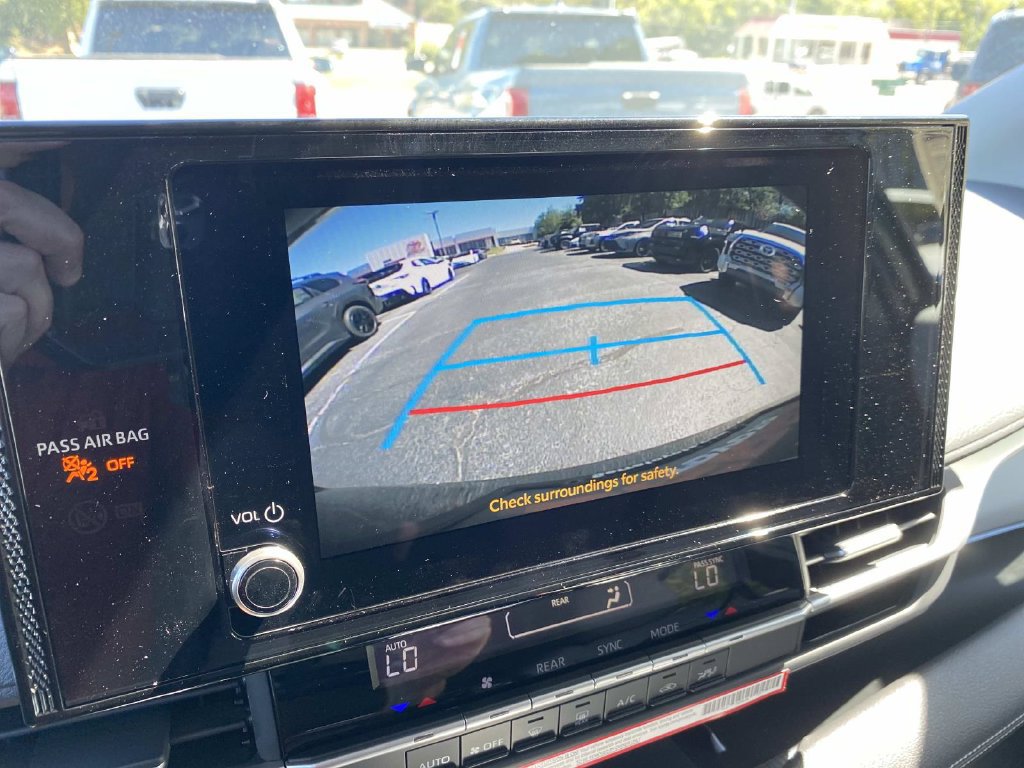 New 2026 Toyota Sienna LE FWD image 19