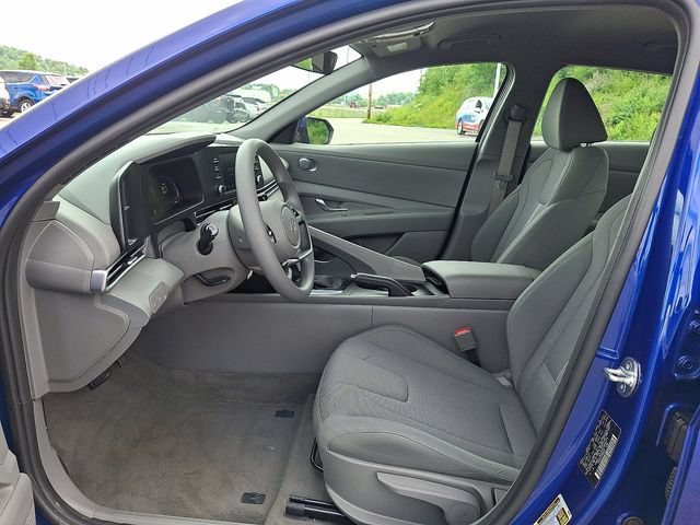 Certified 2024 Hyundai Elantra SE FWD image 13