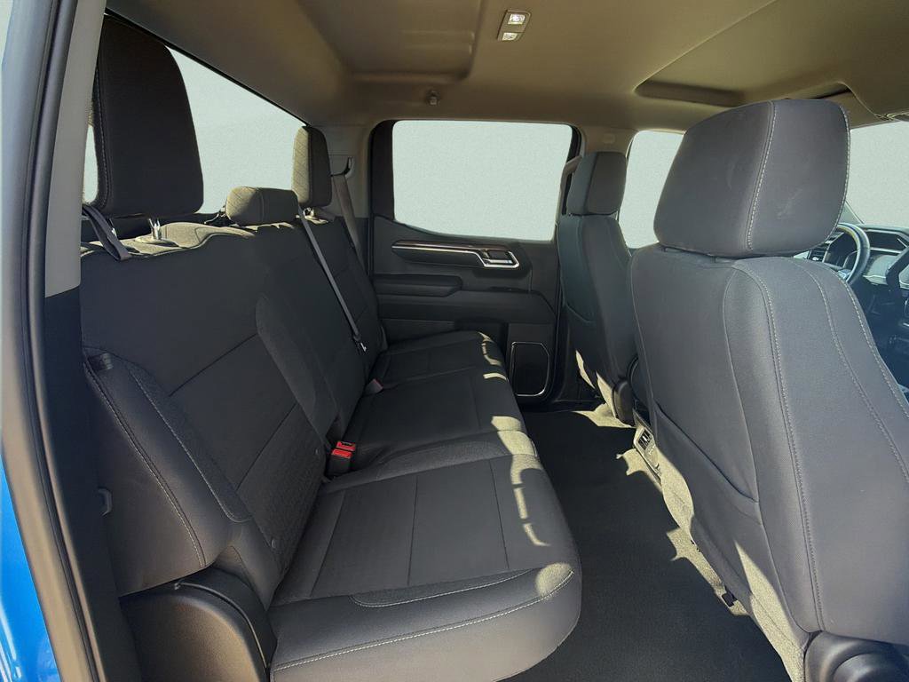 Used 2025 Chevrolet Silverado 1500 LT image 12