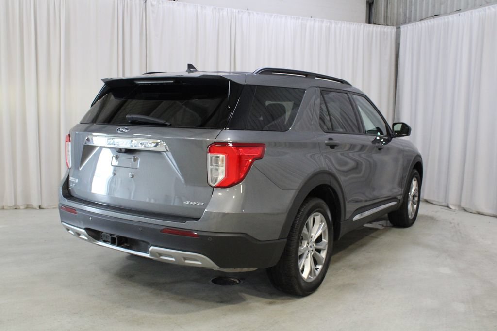 Used 2023 Ford Explorer XLT w/ Equipment Group 202A AWD/4WD image 27