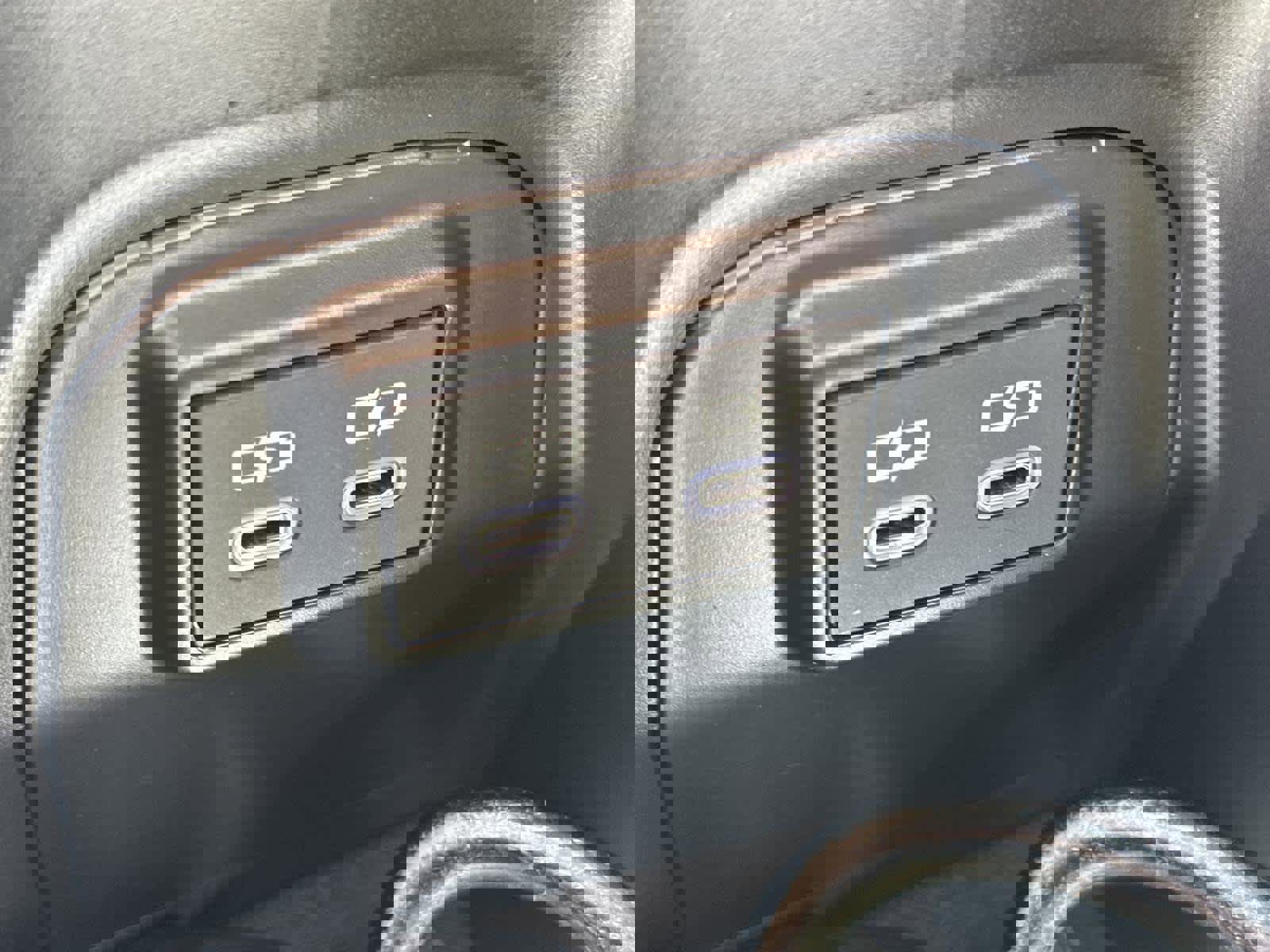 Used 2025 Toyota RAV4 XLE Premium image 30