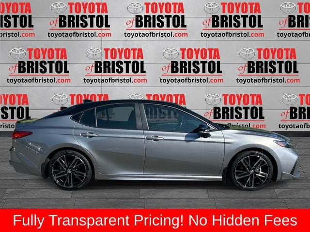 Used 2025 Toyota Camry XSE FWD image 2