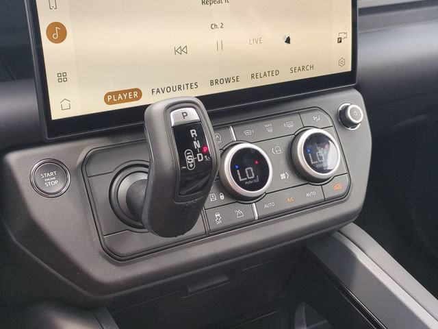 New 2026 Land Rover Defender 110 X-Dynamic SE AWD/4WD image 9