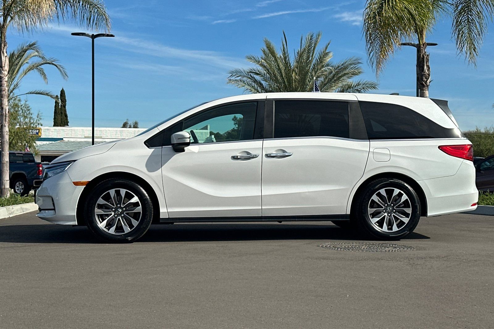Used 2023 Honda Odyssey EX-L image 7