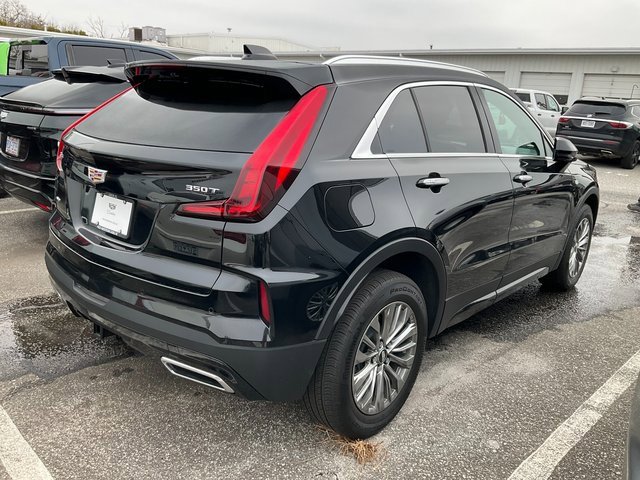 Used 2025 Cadillac XT4 Premium Luxury w/ Technology Package image 6