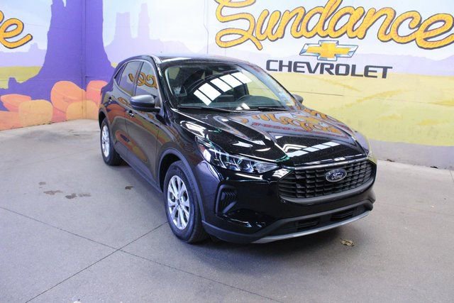 Used 2023 Ford Escape Active image 2