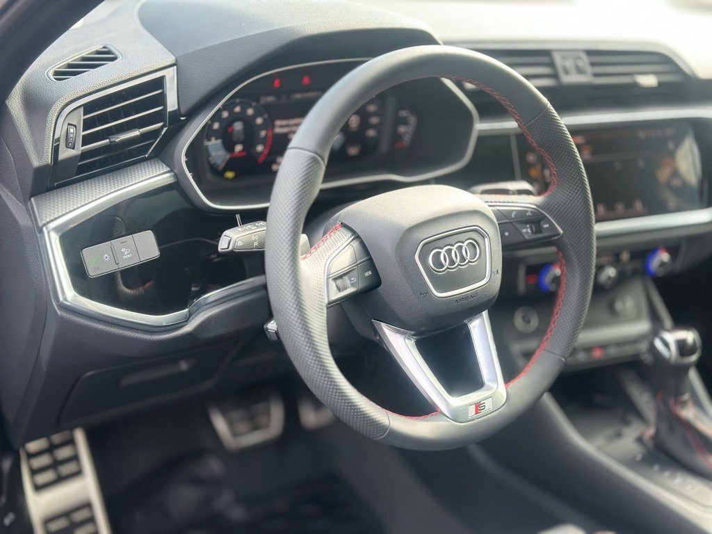 Used 2025 Audi Q3 2.0T Premium Plus image 13