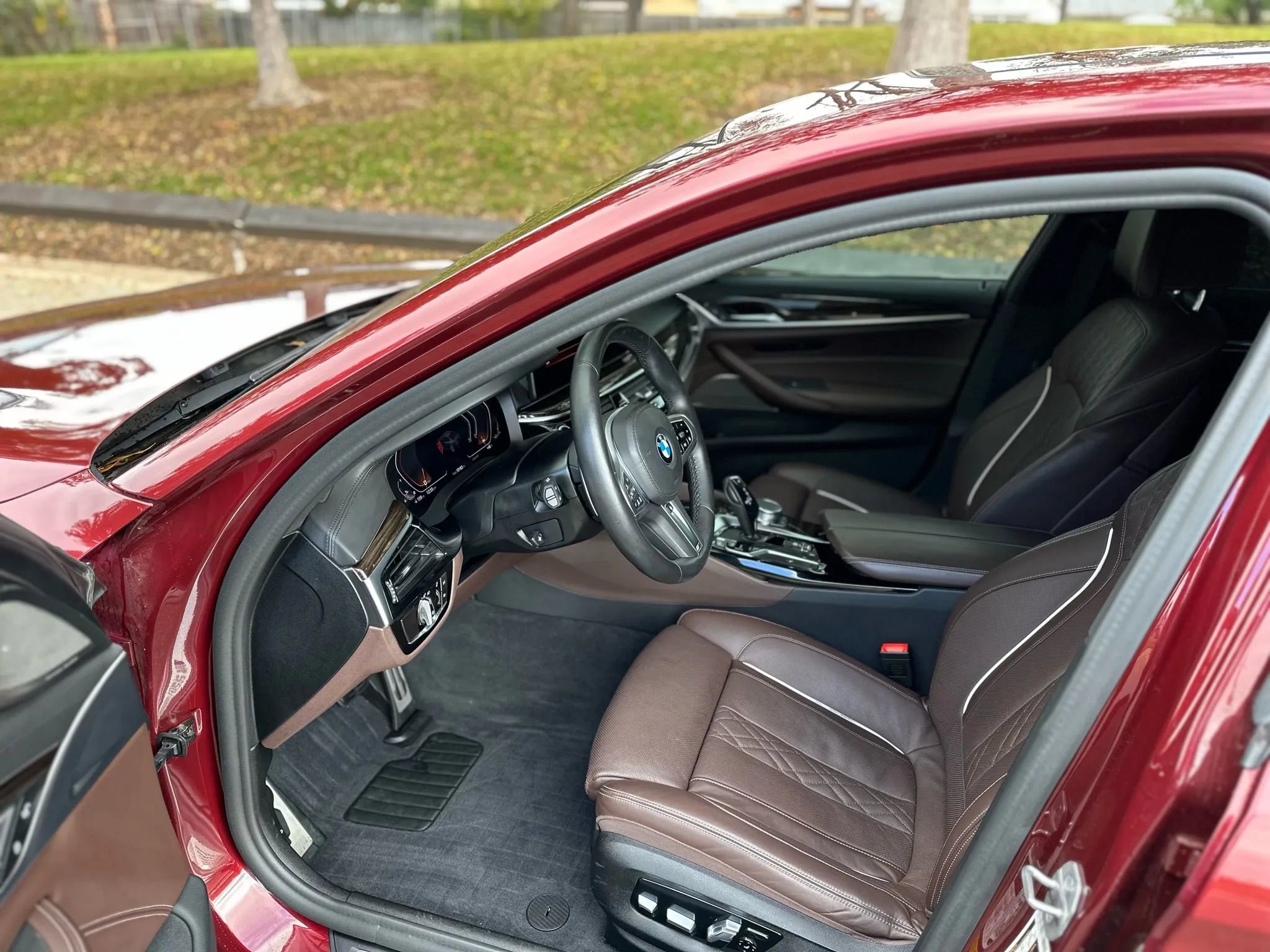 Used 2021 BMW M550i xDrive image 8