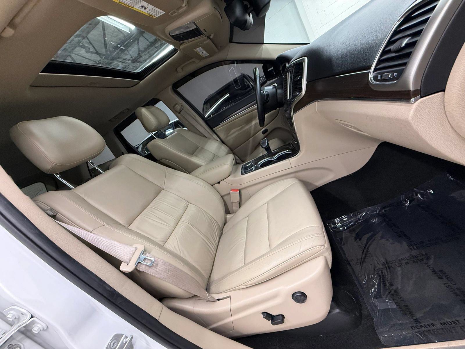 Used 2015 Jeep Grand Cherokee Limited AWD/4WD image 25