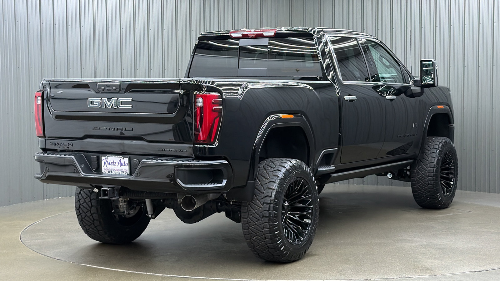 Used 2026 GMC Sierra 2500 Denali Ultimate w/ LPO, Black Badging Package AWD/4WD image 5
