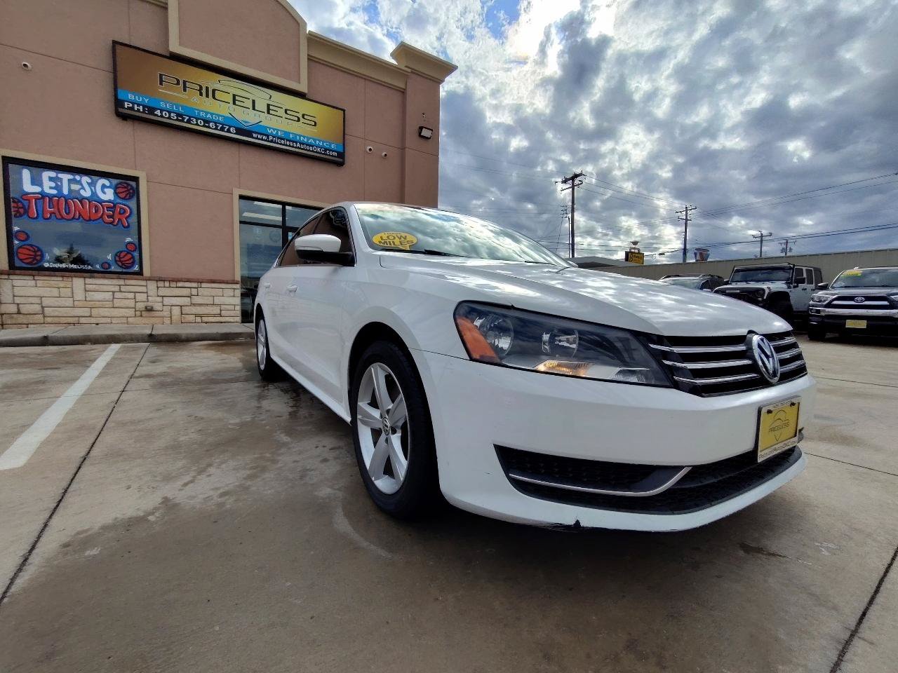 Used 2012 Volkswagen Passat 2.5 SE FWD image 2