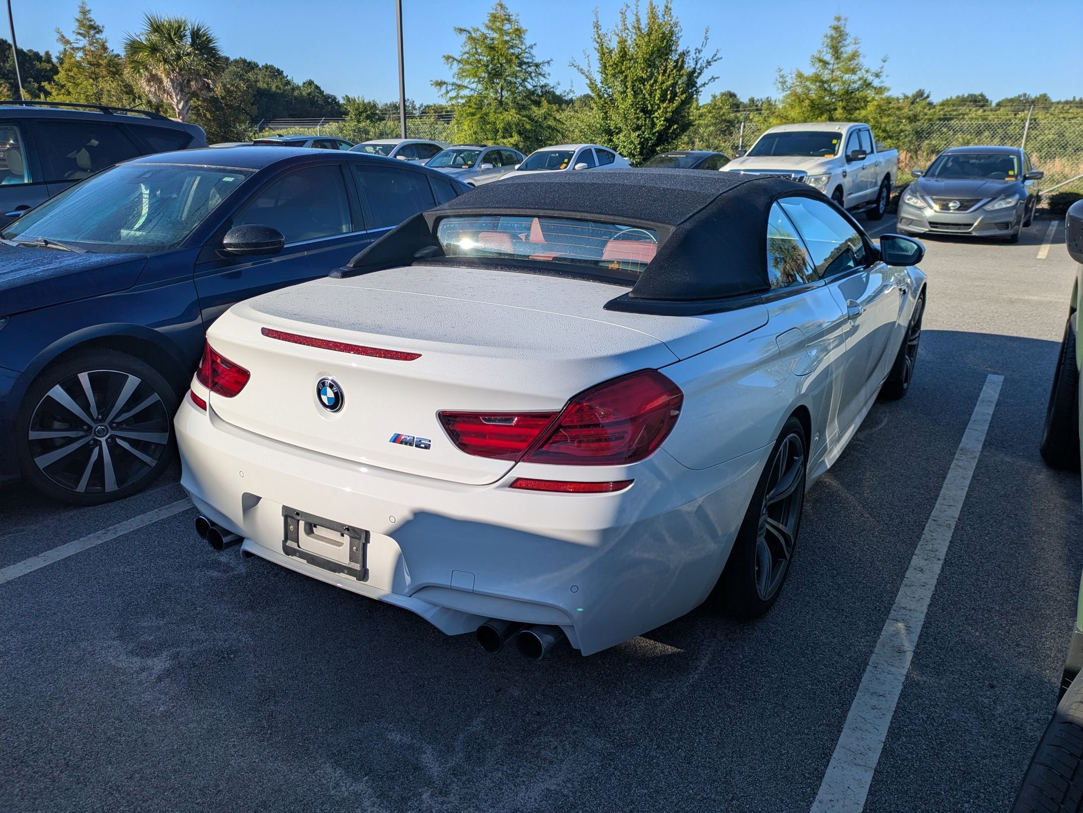 Used 2018 BMW M6 Convertible RWD image 2