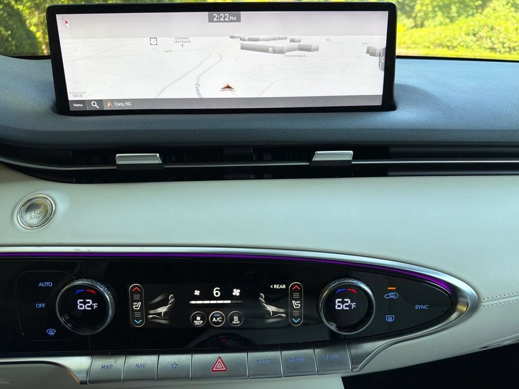 Used 2025 Genesis Electrified GV70 AWD/4WD image 14
