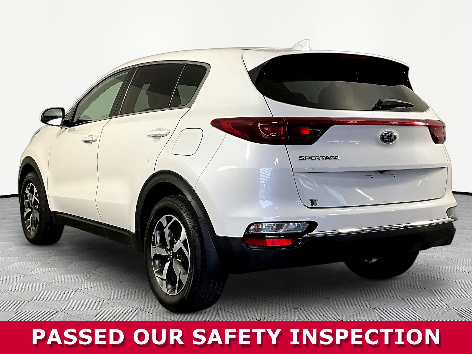 Certified 2022 Kia Sportage LX FWD image 4