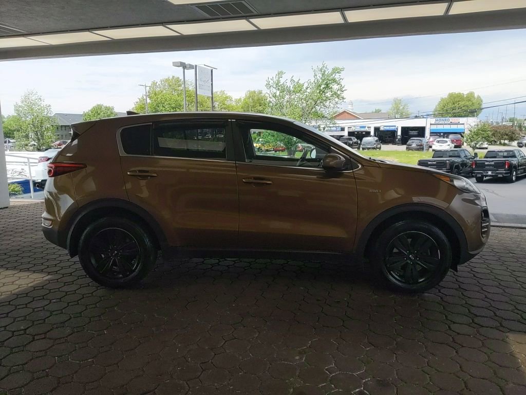 Used 2018 Kia Sportage LX AWD/4WD image 5