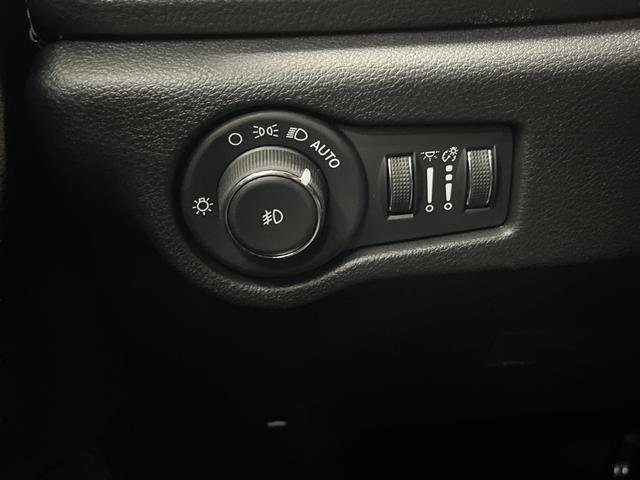 New 2026 Chrysler Pacifica Select image 25