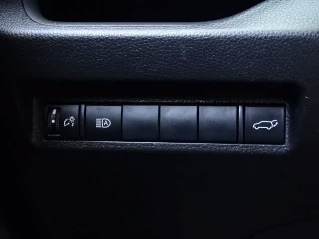 Certified 2019 Toyota RAV4 XLE w/ Convenience Package AWD/4WD image 38