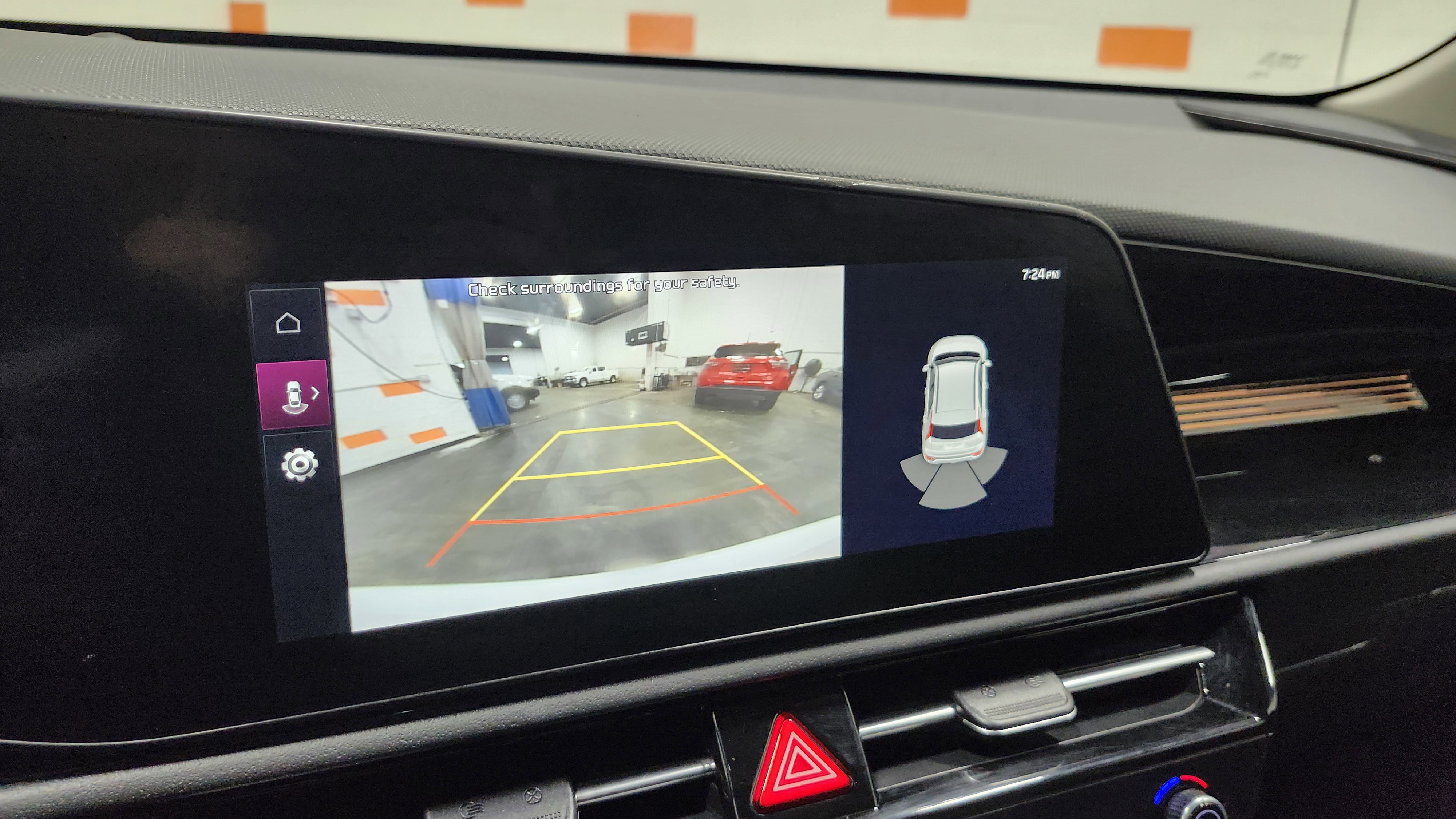 Used 2023 Kia Niro EX Touring image 4