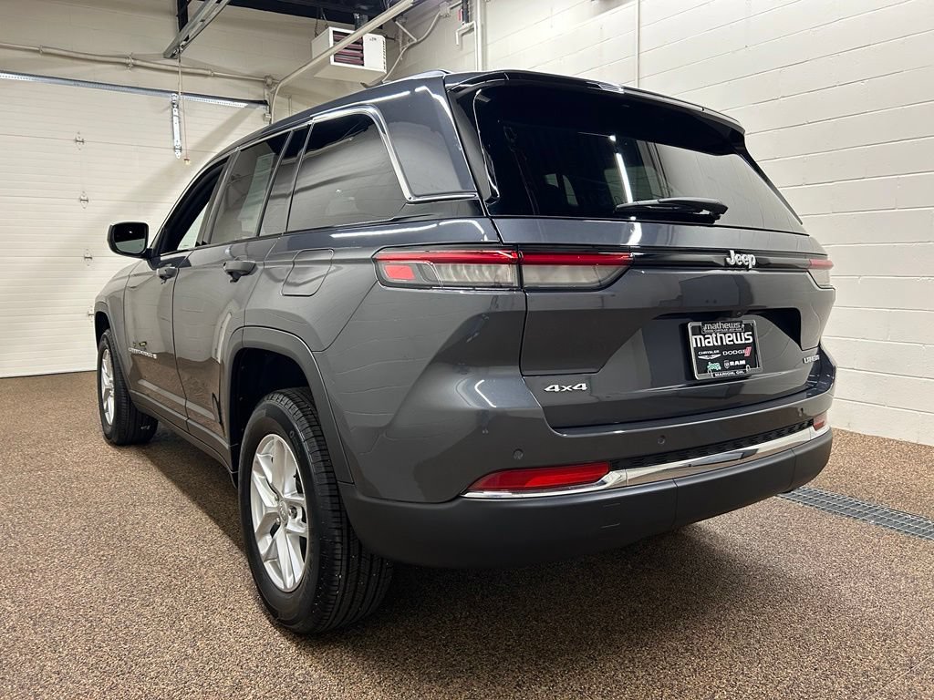 Used 2025 Jeep Grand Cherokee Laredo X w/ Luxury Tech Group I AWD/4WD image 4