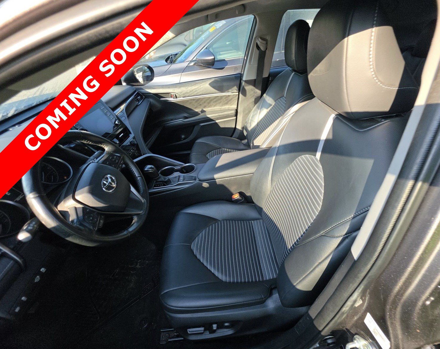 Used 2023 Toyota Camry SE FWD image 5