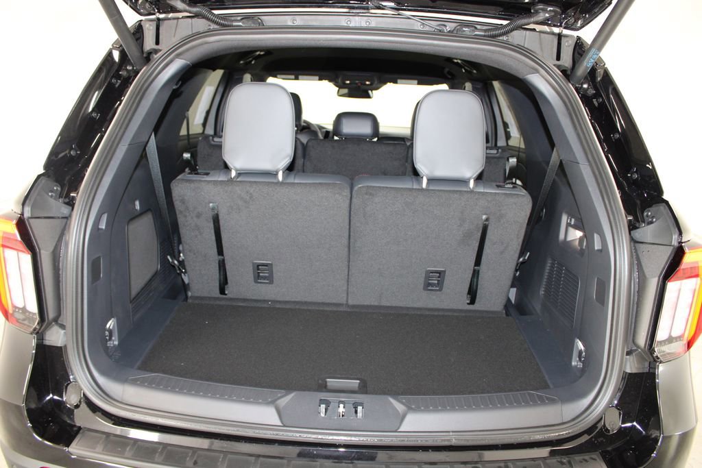 New 2026 Ford Explorer ST-Line image 16