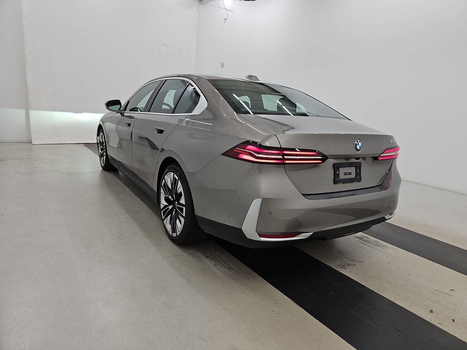 Certified 2024 BMW 530i image 6
