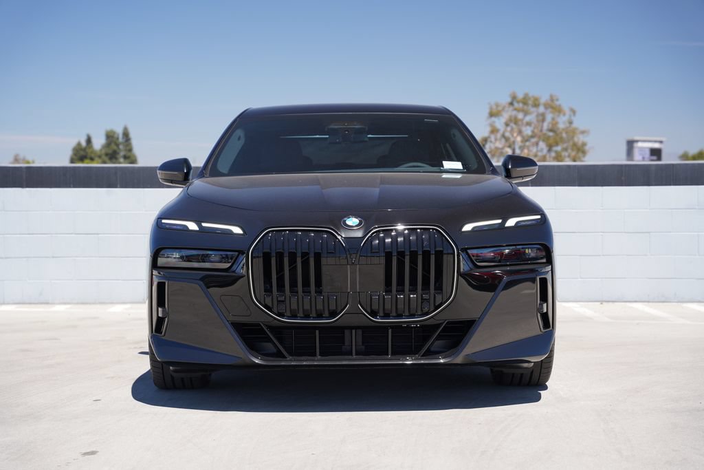 New 2026 BMW 740i xDrive AWD/4WD image 2