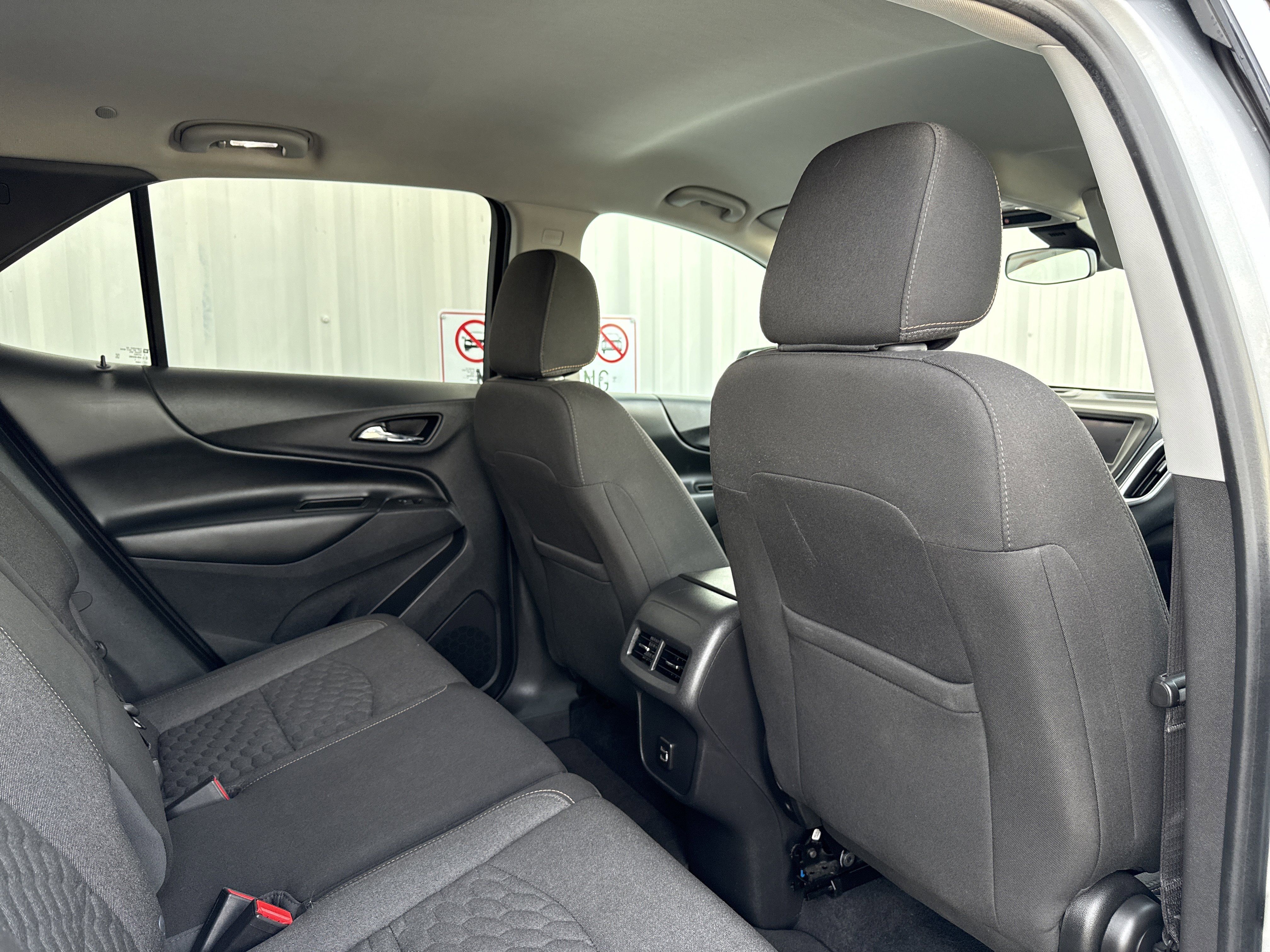 Used 2020 Chevrolet Equinox LT image 35