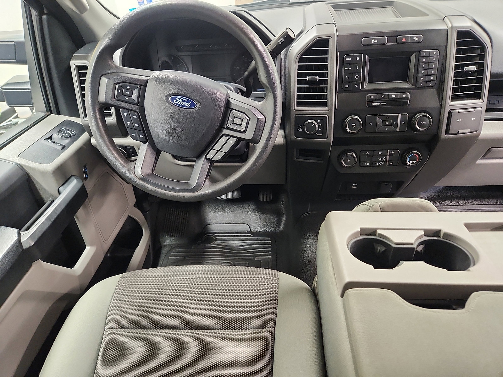 Used 2022 Ford F250 XL w/ STX Appearance Package image 10