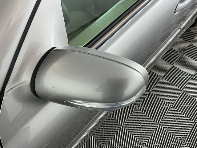 Used 2006 Mercedes-Benz C 350 Sedan image 9