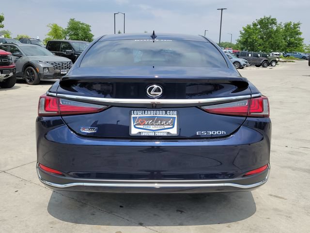 Used 2025 Lexus ES 300h w/ Premium Package FWD image 10