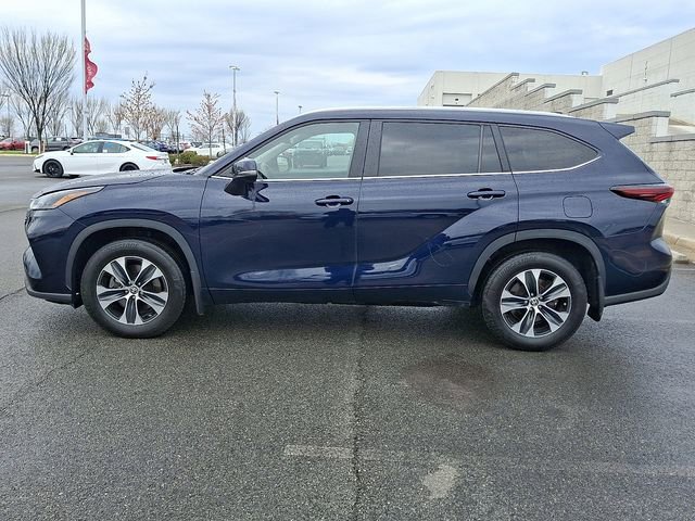 Used 2024 Toyota Highlander XLE image 8