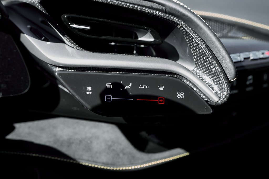 Used 2022 Ferrari SF90 Stradale image 60