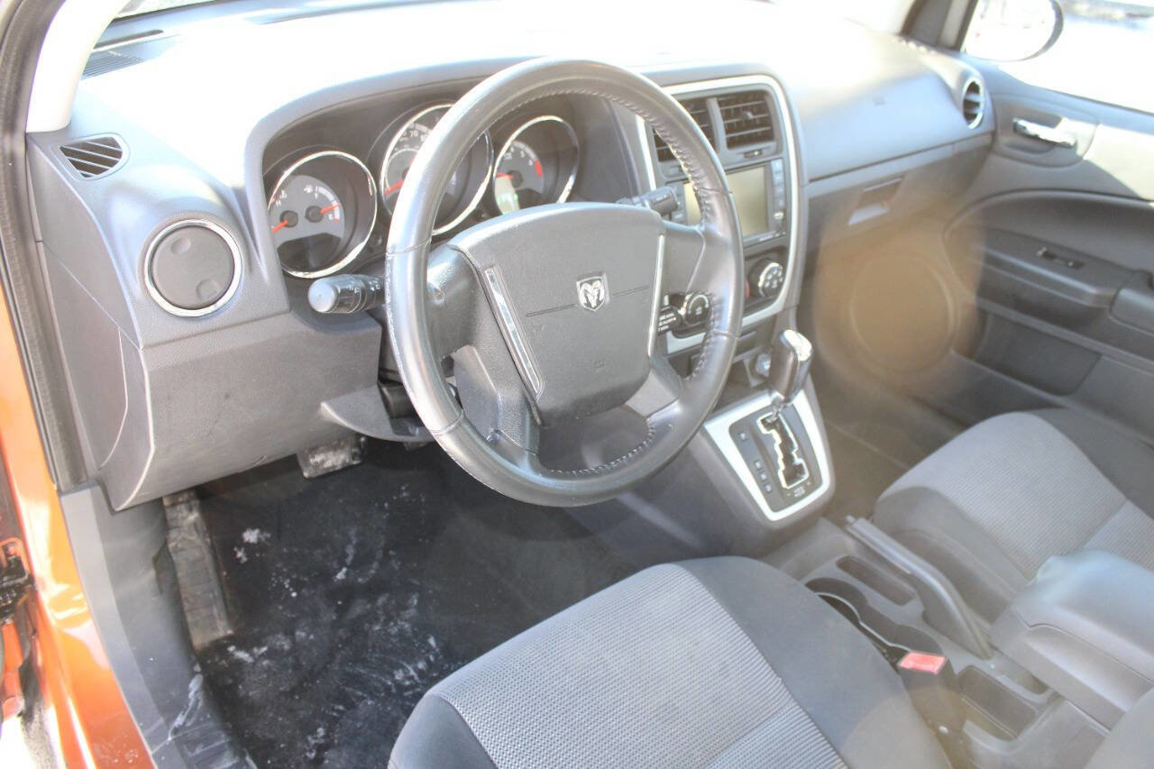 Used 2011 Dodge Caliber Heat w/ Premium Sound Group image 13