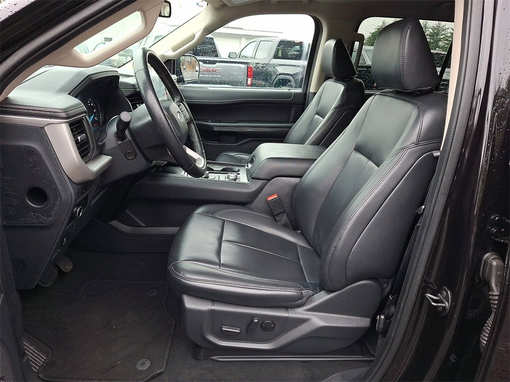 Used 2024 Ford Expedition Max XLT image 15