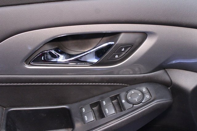 Used 2023 Chevrolet Traverse LT image 19